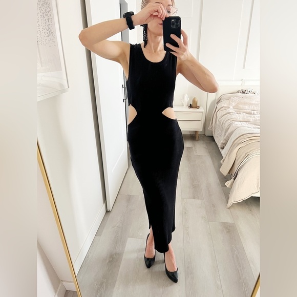 Lna Ribbed Cut Out MIDI Dress - Picture 5 of 7